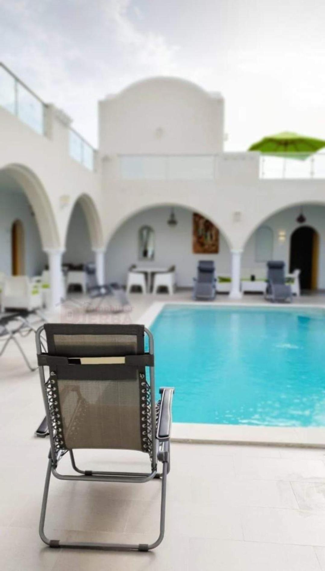 Musk De Djerba Suite Aziz Avec Piscine Temlale Luaran gambar