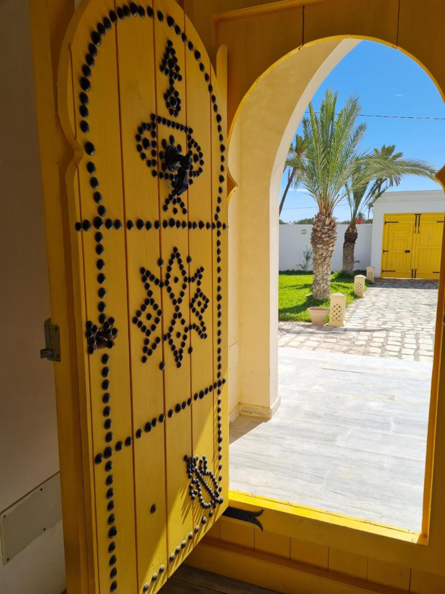 Musk De Djerba Suite Aziz Avec Piscine Temlale Luaran gambar