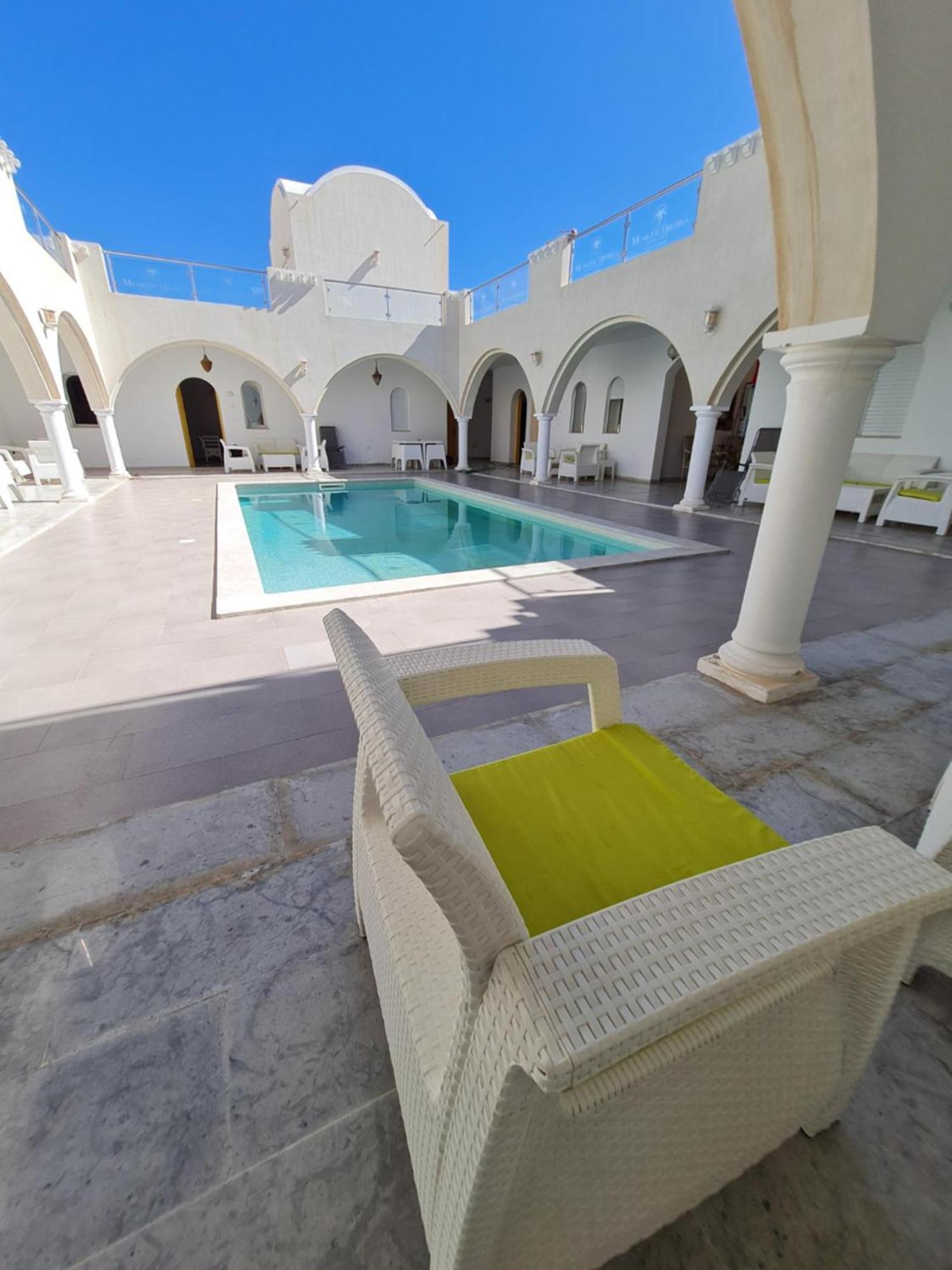 Musk De Djerba Suite Aziz Avec Piscine Temlale Luaran gambar